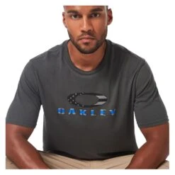 Oakley SI TBL Logo T-Shirt Blackout -Carhart Clothing Shop 2 1001 oakley si tbl logo t shirt blackout